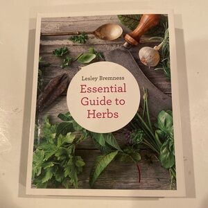 NWT “Essential Guide to Herbs”